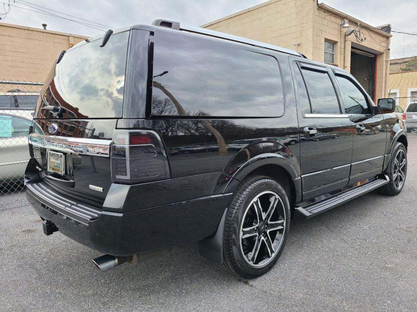 2017 BLACK FORD EXPEDITION EL LIMITED (1FMJK2AT0HE) with an 3.5L engine, Automatic transmission, located at 7981 Paxton Street, Harrisburg, PA, 17111, (717) 561-2926, 40.261490, -76.749229 - WE FINANCE!!! Good Credit/ Bad Credit/ No Credit - ALL Trade-Ins Welcomed!!! ***Guaranteed Credit Approval*** APPLY ONLINE or CALL us TODAY ;) Internet Prices and Marketplace Prices are SPECIAL discounted ***CASH DEALS*** Retail Prices are higher. Please call us to discuss your cash and finan - Photo#4