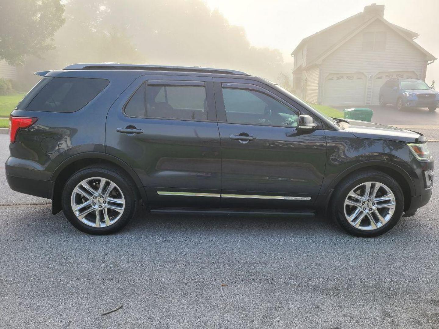 2017 BLUE FORD EXPLORER XLT (1FM5K8D88HG) with an 3.5L engine, Automatic transmission, located at 117 North Cameron Street, Harrisburg, PA, 17101, (717) 963-8962, 40.267021, -76.875351 - WE FINANCE!!! Good Credit/ Bad Credit/ No Credit - ALL Trade-Ins Welcomed!!! ***Guaranteed Credit Approval*** APPLY ONLINE or CALL us TODAY ;) Internet Prices and Marketplace Prices are SPECIAL discounted ***CASH DEALS*** Retail Prices are higher. Please call us to discuss your cash and finan - Photo#5