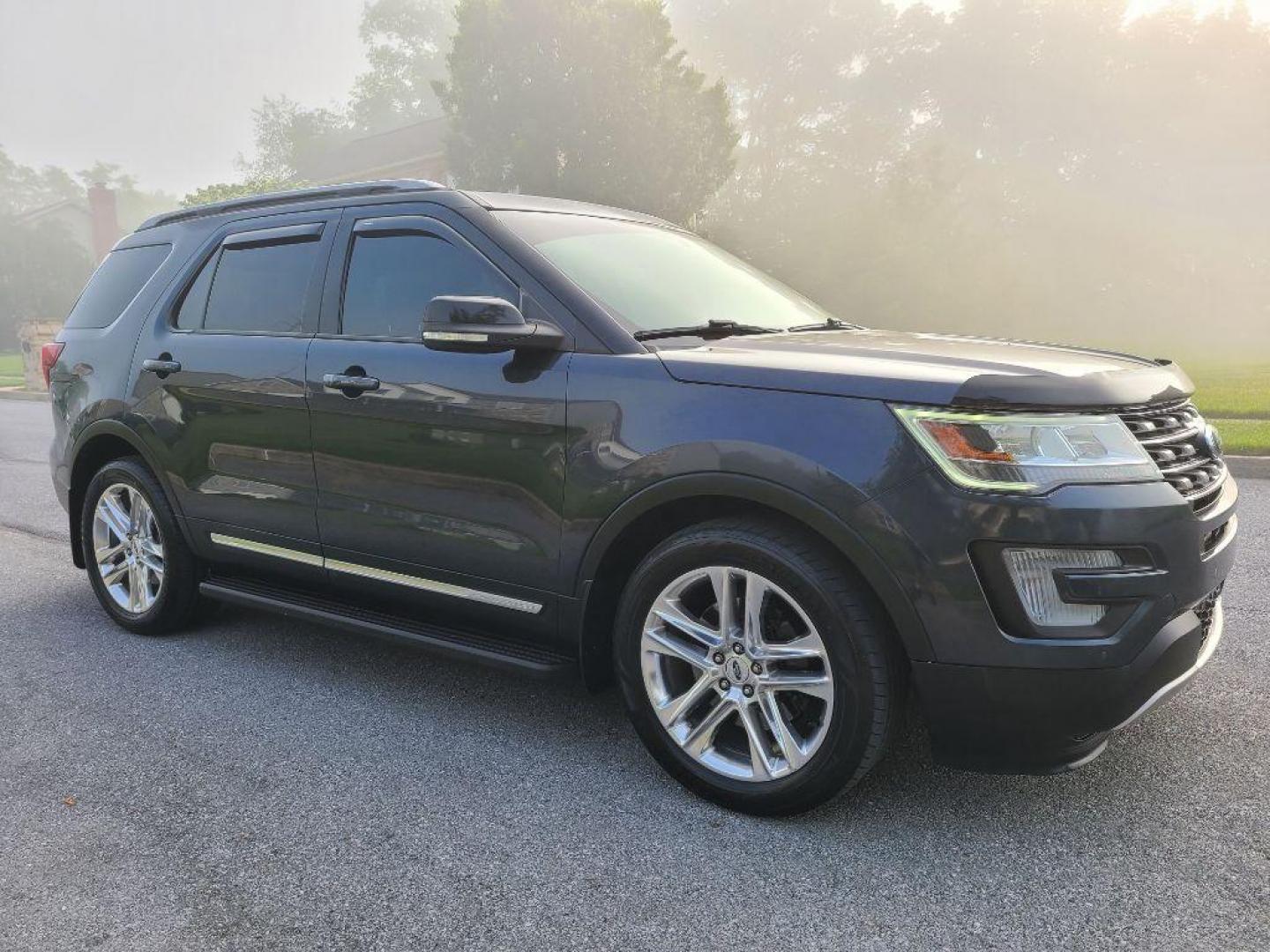 2017 BLUE FORD EXPLORER XLT (1FM5K8D88HG) with an 3.5L engine, Automatic transmission, located at 117 North Cameron Street, Harrisburg, PA, 17101, (717) 963-8962, 40.267021, -76.875351 - WE FINANCE!!! Good Credit/ Bad Credit/ No Credit - ALL Trade-Ins Welcomed!!! ***Guaranteed Credit Approval*** APPLY ONLINE or CALL us TODAY ;) Internet Prices and Marketplace Prices are SPECIAL discounted ***CASH DEALS*** Retail Prices are higher. Please call us to discuss your cash and finan - Photo#6