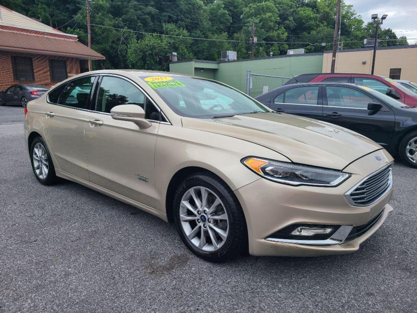 2017 TAN FORD FUSION SE PHEV (3FA6P0PU2HR) with an 2.0L engine, Continuously Variable transmission, located at 117 North Cameron Street, Harrisburg, PA, 17101, (717) 963-8962, 40.267021, -76.875351 - WE FINANCE!!! Good Credit/ Bad Credit/ No Credit - ALL Trade-Ins Welcomed!!! ***Guaranteed Credit Approval*** APPLY ONLINE or CALL us TODAY ;) Internet Prices and Marketplace Prices are SPECIAL discounted ***CASH DEALS*** Retail Prices are higher. Please call us to discuss your cash and finan - Photo#6