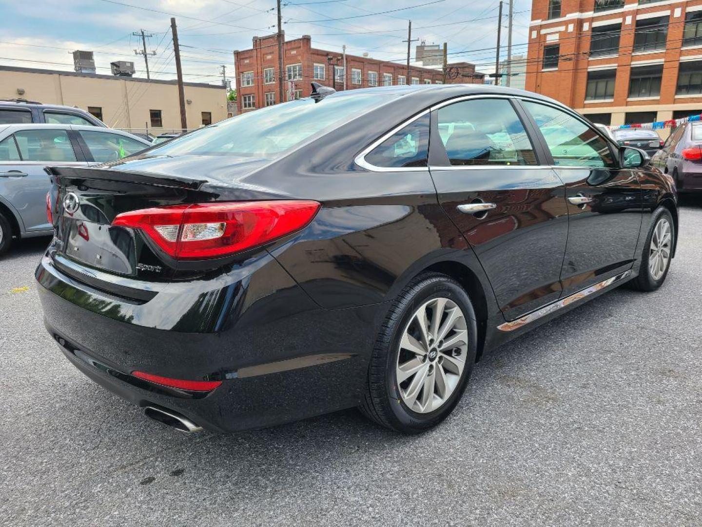 2017 BLACK HYUNDAI SONATA SPORT (5NPE34AF3HH) with an 2.4L engine, Automatic transmission, located at 7981 Paxton Street, Harrisburg, PA, 17111, (717) 561-2926, 40.261490, -76.749229 - WE FINANCE!!! Good Credit/ Bad Credit/ No Credit - ALL Trade-Ins Welcomed!!! ***Guaranteed Credit Approval*** APPLY ONLINE or CALL us TODAY ;) Internet Prices and Marketplace Prices are SPECIAL discounted ***CASH DEALS*** Retail Prices are higher. Please call us to discuss your cash and finan - Photo#4