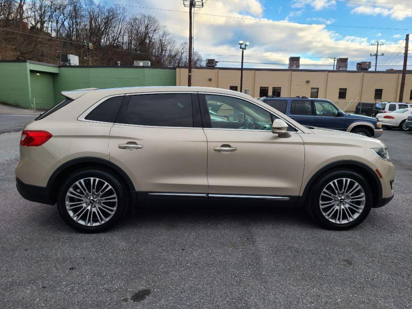 2017 BEIGE LINCOLN MKX RESERVE (2LMPJ8LR5HB) with an 3.7L engine, Automatic transmission, located at 117 North Cameron Street, Harrisburg, PA, 17101, (717) 963-8962, 40.267021, -76.875351 - WE FINANCE!!! Good Credit/ Bad Credit/ No Credit - ALL Trade-Ins Welcomed!!! ***Guaranteed Credit Approval*** APPLY ONLINE or CALL us TODAY ;) Internet Prices and Marketplace Prices are SPECIAL discounted ***CASH DEALS*** Retail Prices are higher. Please call us to discuss your cash and finan - Photo#5