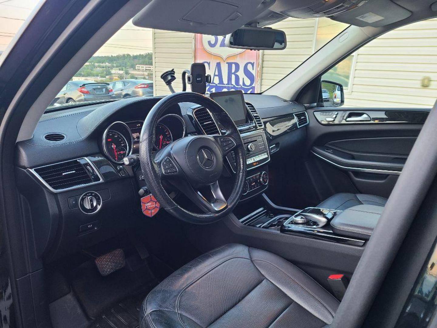 2017 BLACK MERCEDES-BENZ GLS 550 4MATIC (4JGDF7DE6HA) with an 4.7L engine, Automatic transmission, located at 7981 Paxton Street, Harrisburg, PA, 17111, (717) 561-2926, 40.261490, -76.749229 - WE FINANCE!!! Good Credit/ Bad Credit/ No Credit - ALL Trade-Ins Welcomed!!! ***Guaranteed Credit Approval*** APPLY ONLINE or CALL us TODAY ;) Internet Prices and Marketplace Prices are SPECIAL discounted ***CASH DEALS*** Retail Prices are higher. Please call us to discuss your cash and finan - Photo#18