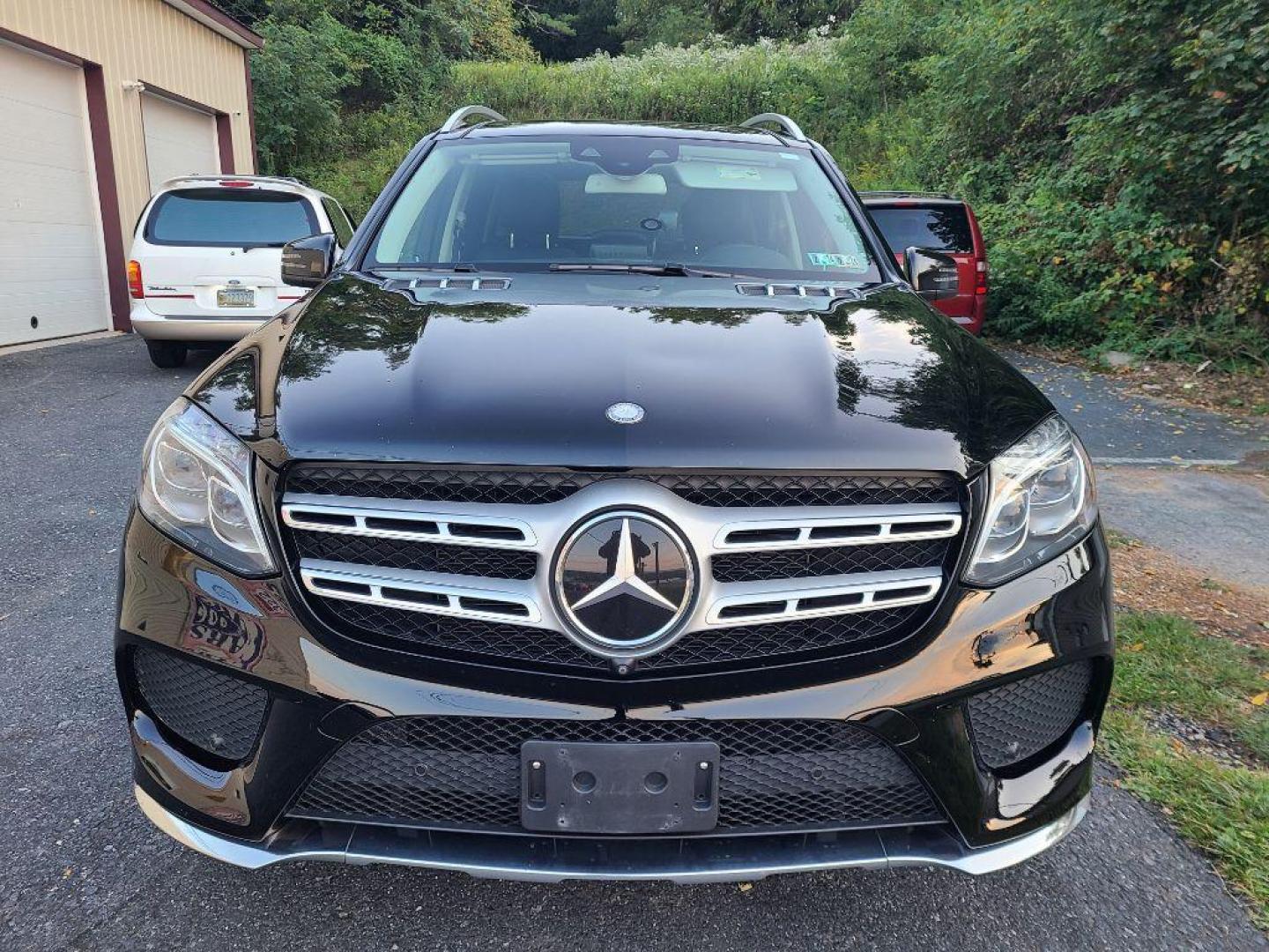 2017 BLACK MERCEDES-BENZ GLS 550 4MATIC (4JGDF7DE6HA) with an 4.7L engine, Automatic transmission, located at 7981 Paxton Street, Harrisburg, PA, 17111, (717) 561-2926, 40.261490, -76.749229 - WE FINANCE!!! Good Credit/ Bad Credit/ No Credit - ALL Trade-Ins Welcomed!!! ***Guaranteed Credit Approval*** APPLY ONLINE or CALL us TODAY ;) Internet Prices and Marketplace Prices are SPECIAL discounted ***CASH DEALS*** Retail Prices are higher. Please call us to discuss your cash and finan - Photo#7