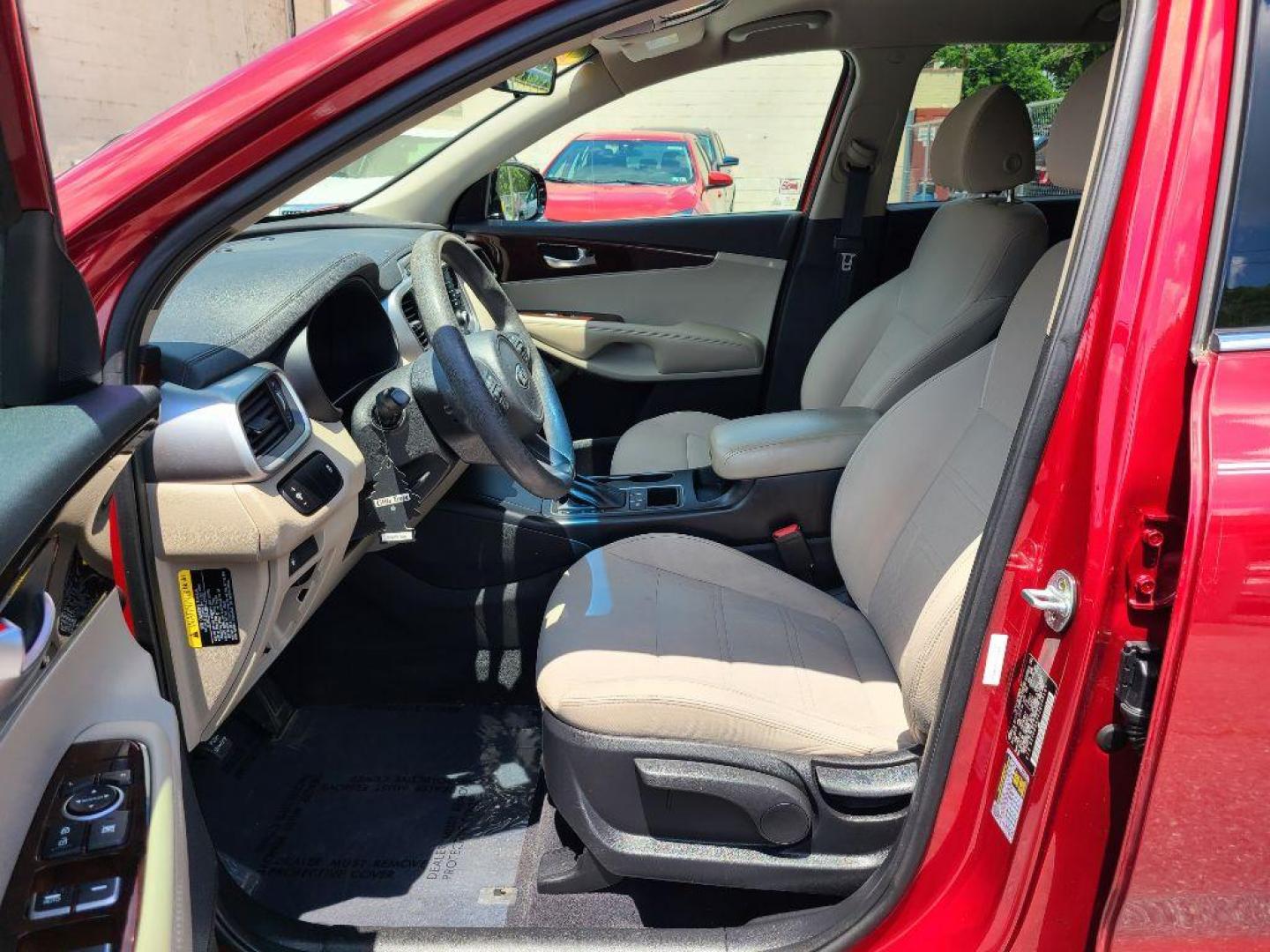 2018 RED KIA SORENTO LX (5XYPG4A3XJG) with an 2.4L engine, Automatic transmission, located at 7981 Paxton Street, Harrisburg, PA, 17111, (717) 561-2926, 40.261490, -76.749229 - WE FINANCE!!! Good Credit/ Bad Credit/ No Credit - ALL Trade-Ins Welcomed!!! ***Guaranteed Credit Approval*** APPLY ONLINE or CALL us TODAY ;) Internet Prices and Marketplace Prices are SPECIAL discounted ***CASH DEALS*** Retail Prices are higher. Please call us to discuss your cash and finan - Photo#13