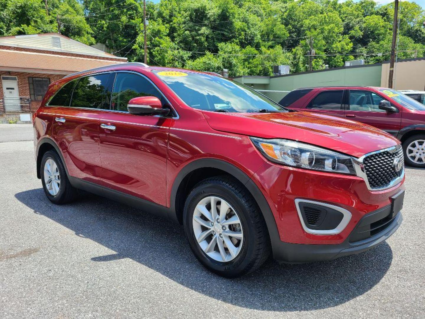 2018 RED KIA SORENTO LX (5XYPG4A3XJG) with an 2.4L engine, Automatic transmission, located at 7981 Paxton Street, Harrisburg, PA, 17111, (717) 561-2926, 40.261490, -76.749229 - WE FINANCE!!! Good Credit/ Bad Credit/ No Credit - ALL Trade-Ins Welcomed!!! ***Guaranteed Credit Approval*** APPLY ONLINE or CALL us TODAY ;) Internet Prices and Marketplace Prices are SPECIAL discounted ***CASH DEALS*** Retail Prices are higher. Please call us to discuss your cash and finan - Photo#6