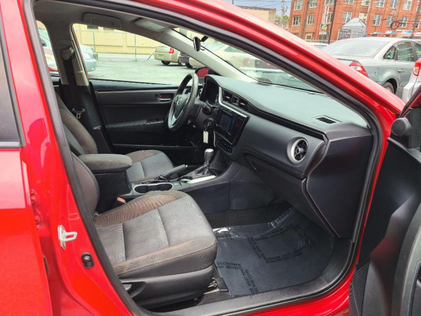 2018 RED TOYOTA COROLLA LE (2T1BURHE5JC) with an 1.8L engine, Continuously Variable transmission, located at 117 North Cameron Street, Harrisburg, PA, 17101, (717) 963-8962, 40.267021, -76.875351 - WE FINANCE!!! Good Credit/ Bad Credit/ No Credit - ALL Trade-Ins Welcomed!!! ***Guaranteed Credit Approval*** APPLY ONLINE or CALL us TODAY ;) Internet Prices and Marketplace Prices are SPECIAL discounted ***CASH DEALS*** Retail Prices are higher. Please call us to discuss your cash and finan - Photo#9