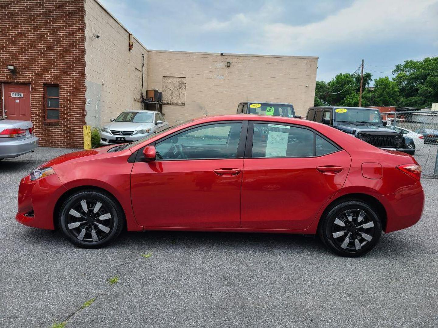 2018 RED TOYOTA COROLLA LE (2T1BURHE5JC) with an 1.8L engine, Continuously Variable transmission, located at 117 North Cameron Street, Harrisburg, PA, 17101, (717) 963-8962, 40.267021, -76.875351 - WE FINANCE!!! Good Credit/ Bad Credit/ No Credit - ALL Trade-Ins Welcomed!!! ***Guaranteed Credit Approval*** APPLY ONLINE or CALL us TODAY ;) Internet Prices and Marketplace Prices are SPECIAL discounted ***CASH DEALS*** Retail Prices are higher. Please call us to discuss your cash and finan - Photo#1